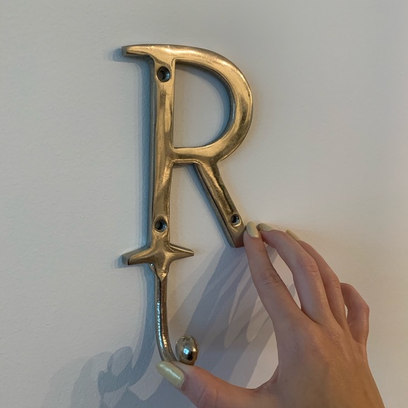 Letter R Silver Wall Hook - Picture 4 of 4